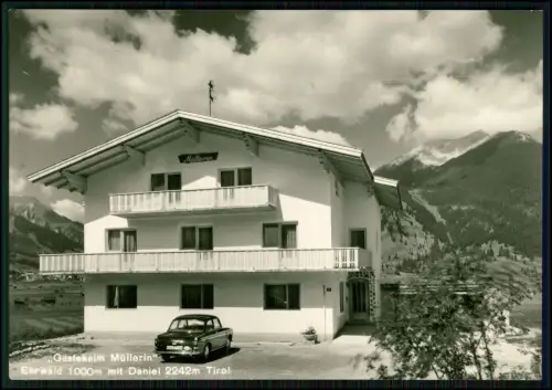 Foto AK - Ehrwald - Reutte in Tirol - Gästeheim Müllerin Holzbalkon - PKW 1950er