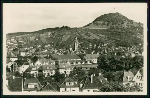 Echt Foto AK - Reutlingen Ort Sportplatz Häuser Kirche - Berg Achalm Hintergrund