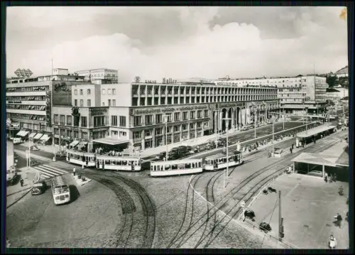 AK - Stuttgart - Straßenbahnen Bahnhofplatz - Busse Pkw Fußgänger - Bürokomplex