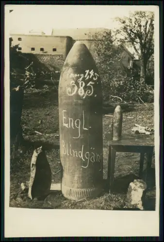 2x Foto u. AK - 1. WK Granate Englischer Blindgänger 38,5- La Bassée Frankreich
