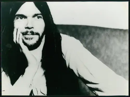Foto 24x18cm Neil Young - charakteristisches Portrait mit langen Haaren und Bart
