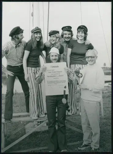 Foto 23x17cm - Urkunde Uwe Borns Singers - Auszeichnung Ehrenkapitän des Hymne
