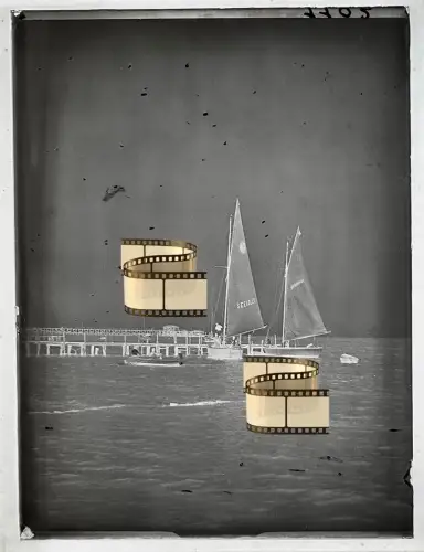 Orig. Fotoplatte Negativplatte Glas 1937 Segelboote Brücke uvm Grömitz Kiel 12x9