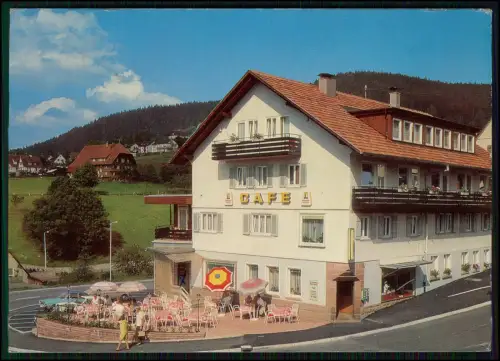 Café Pension Rundblick in Baiersbronn - Terrasse Außenbestuhlung Straßenansicht