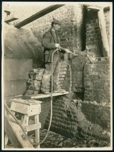 Foto 24x18cm - Berlin Mauerabbruch Arbeiter Presslufthammer Baufirma Tesch 1924