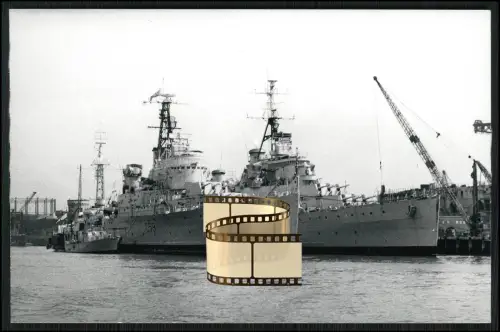 Foto 14x9cm - HMS Newfoundland C59  - leichter Kreuzer - Crown-Colony Royal Navy