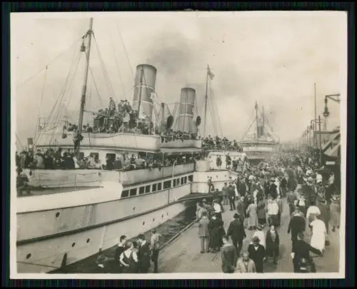 7x Foto - Hamburg Dampfer Segelschiffe - u.a. Motive im Hamburger Hafen - 1920er