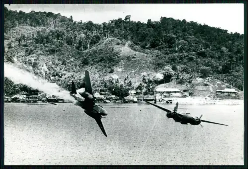 Foto 15x11 Karas Neuguinea Douglas A20 Bomber Luftkampf Flak Treffer Pazifik WW2