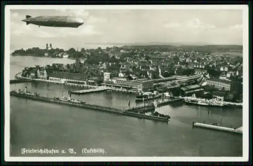 Foto AK Zeppelin über Friedrichshafen Bodensee - Luftbild Hafenbahnhof 1936 gel.