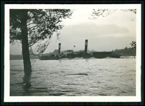 Foto - Seitenrad-Schleppdampfer - Fritz ? Raab Karcher -RV auf Schornsteine 1938