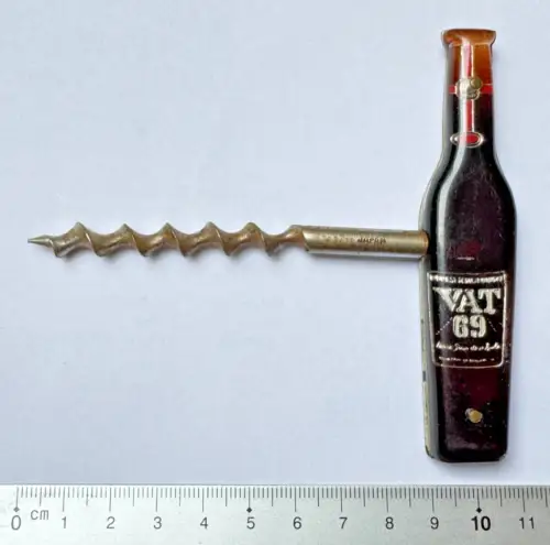 Vintage-Korkenzieher in Form einer Flasche VAT 69 Scotch Whisky -  1960er Jahre