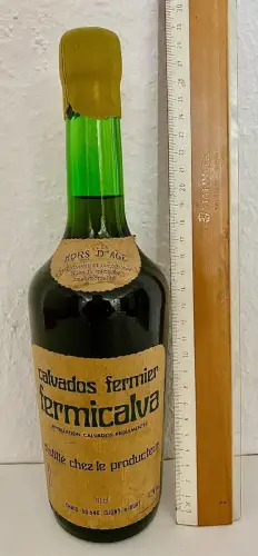 Flasche - Calvados Fermier - Marke Fermicalva - Erzeuger in Isigny-le-Buat - FR