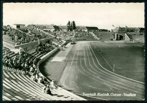 2x Foto AK - Rostock Ostsee Stadion Stadtansichten Architektur Hafen und andere