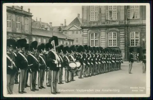 2x Foto AK - Kopenhagen Amalienborg - Wachparade Königsgarde Dänemark 1932 gel.