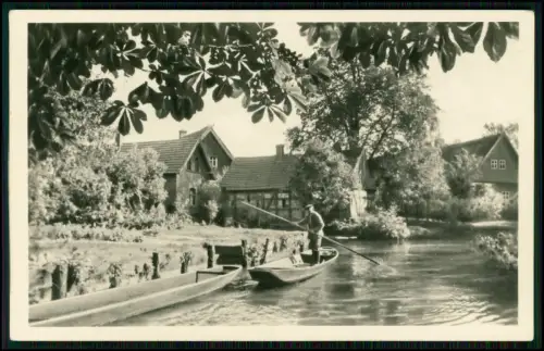 Echt Foto AK - Bauerngehöfte Leipe bei Lübbenau Spreewald Mann Boote Häuser Ufer