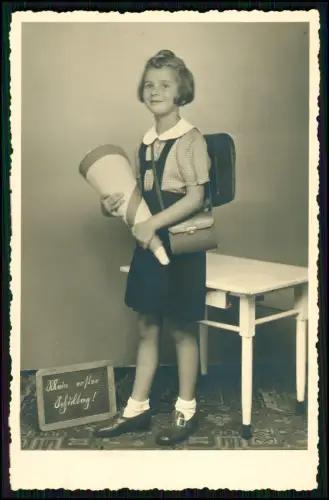 3x Foto AK Mädchen erster Schultag 1942 WK 2 Zuckertüte Schürzenkleid Bubikragen