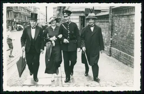 5x Foto - Berlin Polizeiuniform Uniformmütze Tschako  - Ansichten von 1934