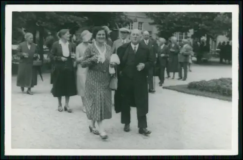 10x Echt Foto AK Bad Bertrich Elegante Kurgäste flanieren am Staatsbad 1931 gel.