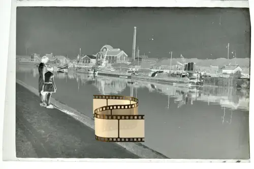 Orig. Negativ 9x6 - Uferszene Alter Hafen Saarbrücken Saar Boote Lastkähne 1940