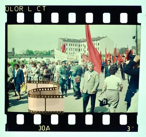 Agfacolor Dia - Demonstration Ost-Berlin DDR Beamte der Deutschen Volkspolizei