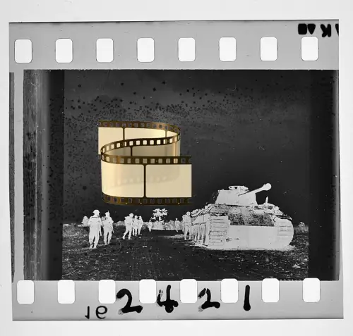 8x Zelluloid-Negativ  Alliierte Soldaten mit Panzer Tank Geschütz Normandie 1944