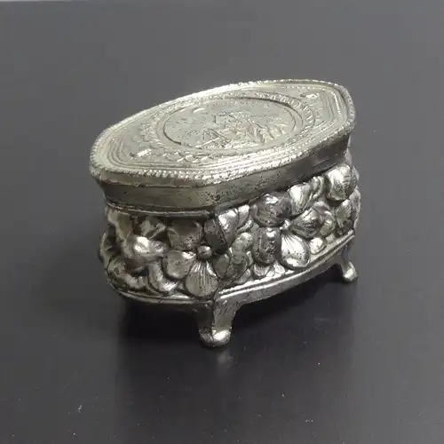 Deckeldose LICHTENSTEIN um 1930 Metallguss 8,5 x 5,5 x 5 cm