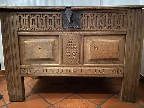 Barocktruhe Eiche von 1710 