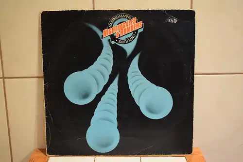 Manfred Mann's Earth Band – Nightingales & Bombers