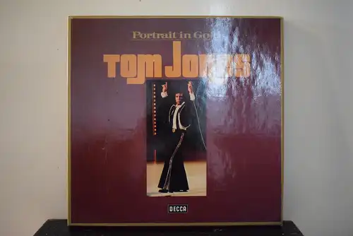 Tom Jones – Portrait In Gold