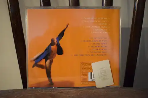 Phil Collins – Dance Into The Light