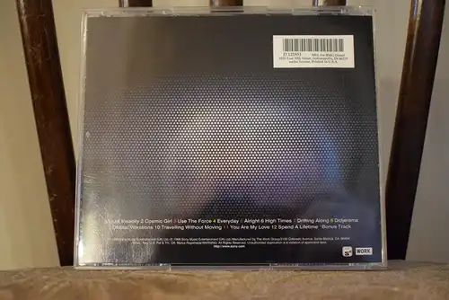 Jamiroquai – Travelling Without Moving