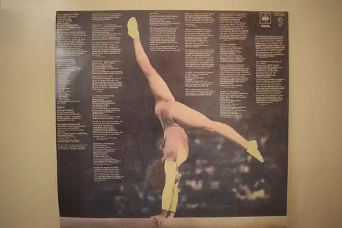 The Official Music Of The 1984 Games  " Schöner Sampler mit Toto , Foreigner u.a. zu den Olymp. Spielen 1984, sehr guter Zustand"