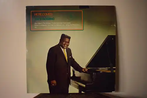     Fats Domino – Here Comes Fats Domino