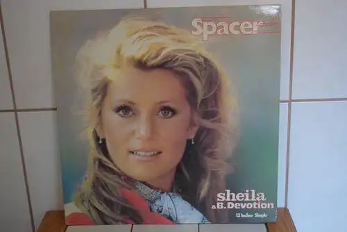 Sheila & B. Devotion – Spacer