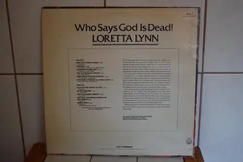 Loretta Lynn – Who Says God Is Dead!