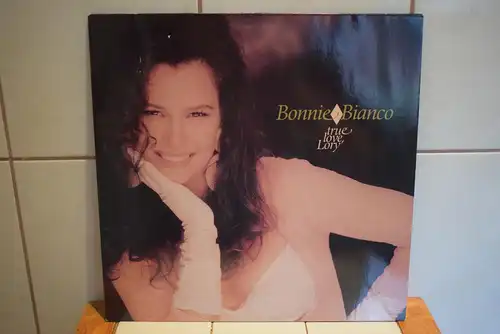 Bonnie Bianco – True Love, Lory