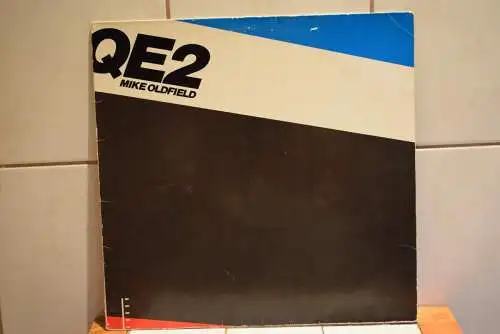  Mike Oldfield – QE2