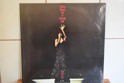  Shirley Bassey ‎– Live At Carnegie Hall