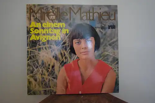 Mireille Mathieu ‎– An Einem Sonntag In Avignon