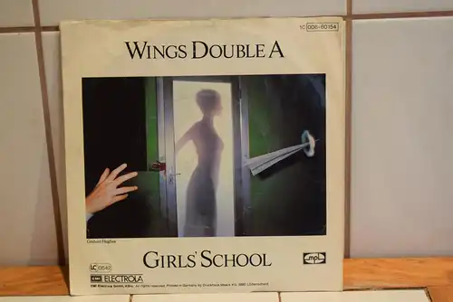 Wings – Mull Of Kintyre / Girls' School