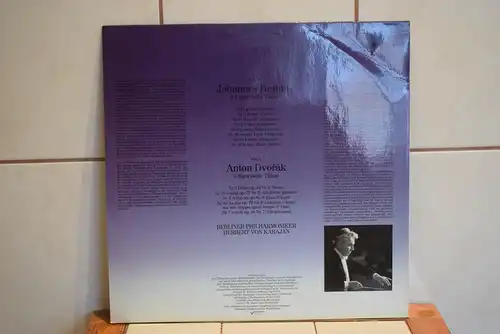 Brahms ⋅ Dvořák - Berliner Philharmoniker ⋅ Herbert von Karajan – Ungarische Tänze ⋅ Slawische Tänze