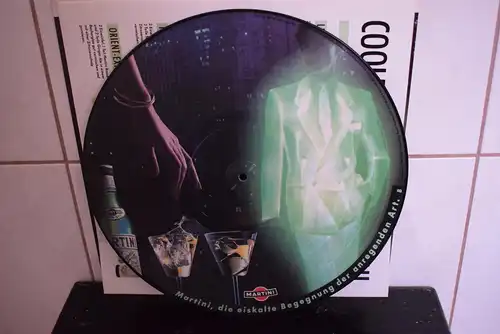 Hot Disc - Es Ist Was Im Anzug. Martini " Schönes Sammlerstück Martini Picture Disc mit klasse Tracklist "