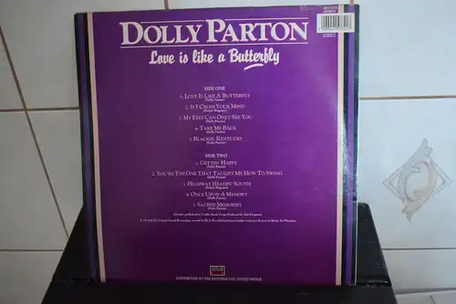 Dolly Parton – Love Is Like A Butterfly