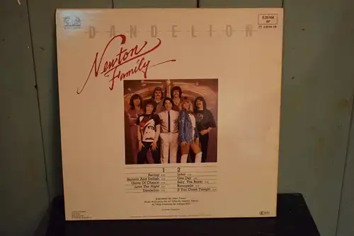 Newton Family ‎– Dandelion