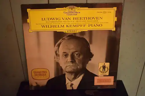 Ludwig van Beethoven, Wilhelm Kempff ‎– Klaviersonaten Nr. 4 Es-Dur • Nr. 9 E-Dur • Nr. 10 G-Dur