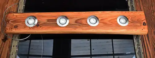 Deckenleuchte Kiefer , 60 Jahre abgelagertes Altholz , 4LEDs dimmbar , Oberfläche geölt (Leinoelfinis)