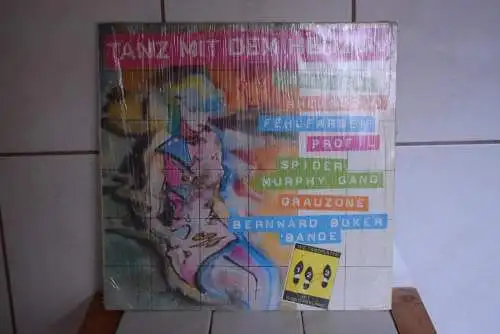 Tanz Mit Dem Herzen "Klasse NDW Sampler mit Kraftwerk , Fehlfarben und Rheingold"