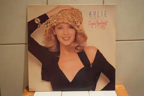 Kylie Minogue – Enjoy Yourself