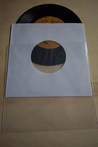 Jimmy Cliff ‎– Look At The Mountains / No Woman, No Cry