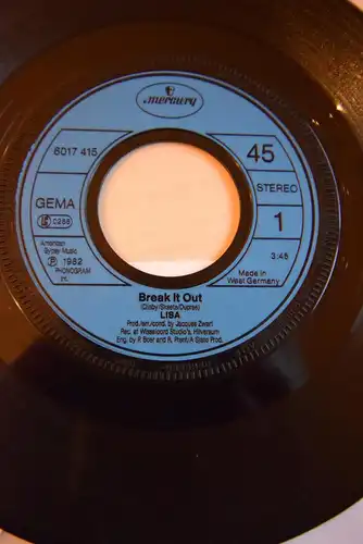 Lisa ‎– Break It Out / Instr. Version 